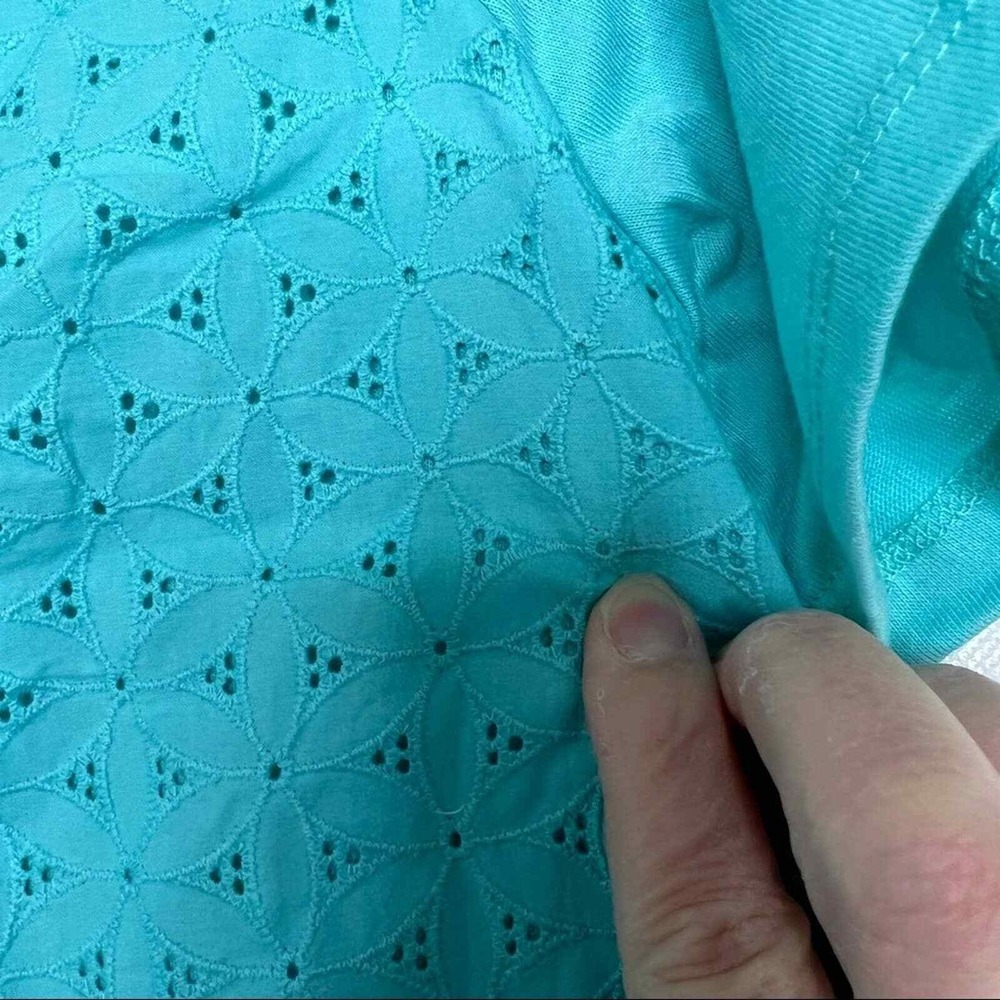 Woman Within Eyelet Top Women 14/16 M Aqua Blue Short Sleeve Split Neck - Picture 7 of 8